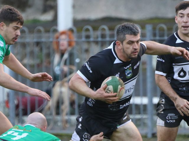 Eight try Bedwas continue winning ways